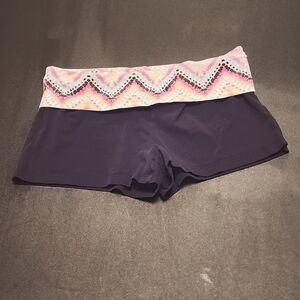 No Boundaries yoga shorts